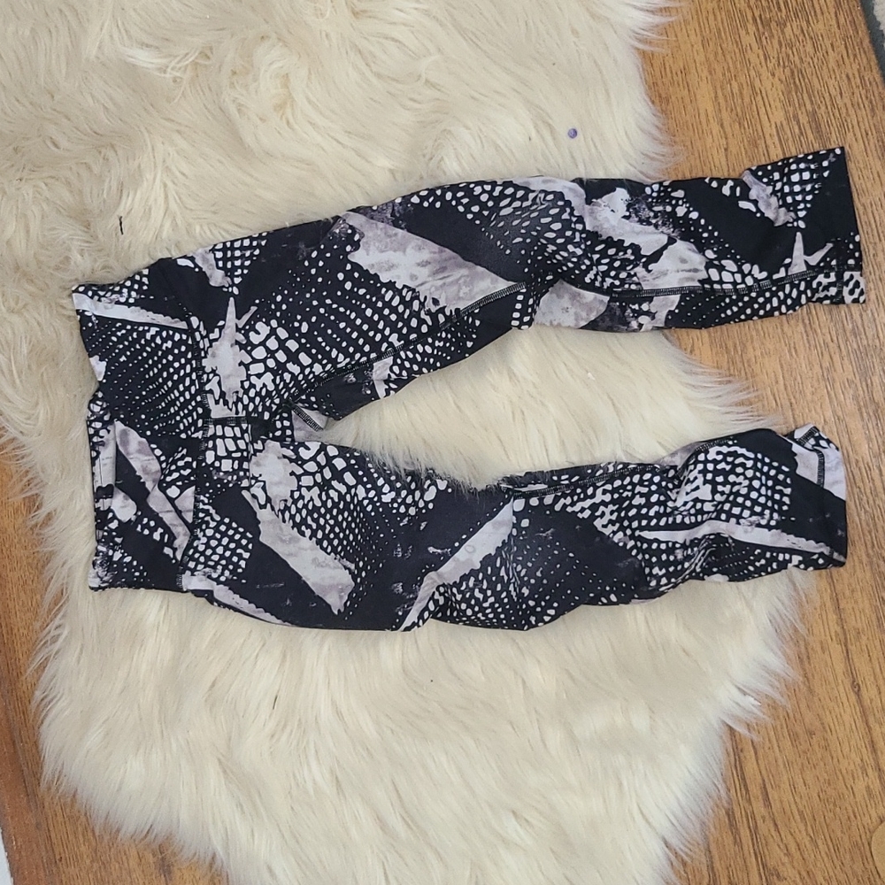 Lululemon Athletica leggings size 2